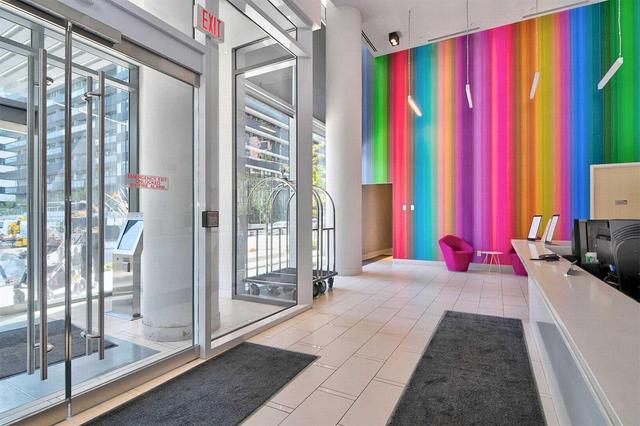 3409 - 30 Roehampton Ave, Condo with 2 bedrooms, 2 bathrooms and 1 parking in Toronto ON | Image 9