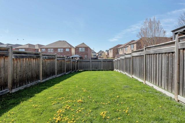 221 Canada Dr, House attached with 3 bedrooms, 4 bathrooms and 2 parking in Vaughan ON | Image 22