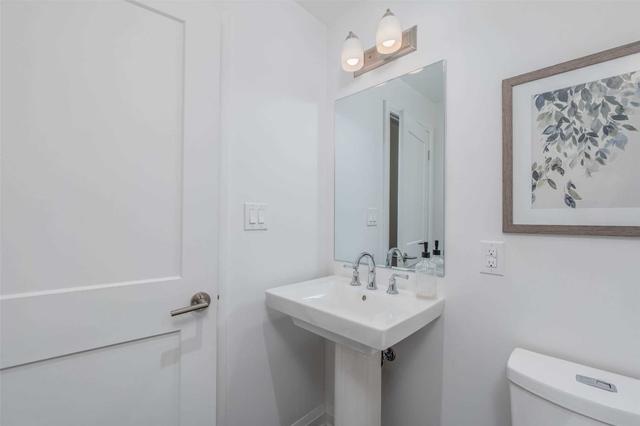 th17 - 100 Coxwell Ave, Townhouse with 2 bedrooms, 3 bathrooms and 1 parking in Toronto ON | Image 4