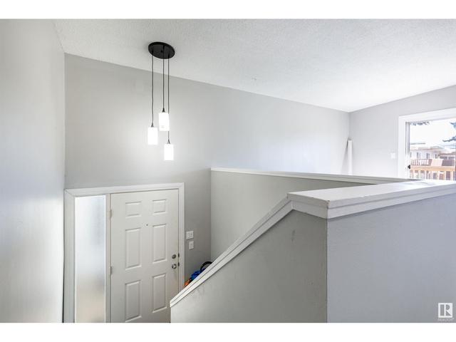 8922d 144 Av Nw, House attached with 2 bedrooms, 1 bathrooms and null parking in Edmonton AB | Image 2