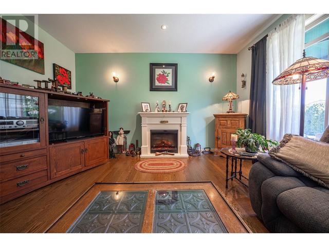 5 - 1000 Snowberry Road, House detached with 3 bedrooms, 2 bathrooms and 4 parking in Vernon BC | Image 5