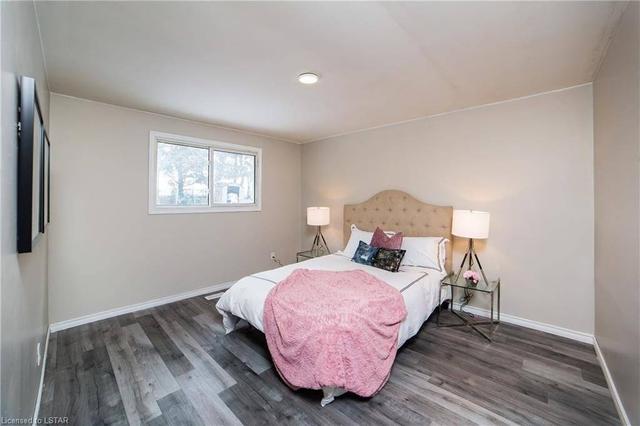 42 Witty Ave, House semidetached with 3 bedrooms, 1 bathrooms and 3 parking in Ingersoll ON | Image 2