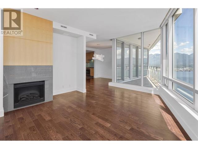 3104 - 1077 W Cordova Street, Condo with 2 bedrooms, 2 bathrooms and 1 parking in Vancouver BC | Image 4