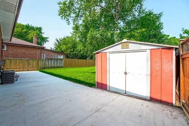 16 Fondy Crt, House detached with 3 bedrooms, 2 bathrooms and 4 parking in Toronto ON | Image 24