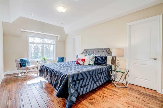 170 Leyton Ave, House semidetached with 4 bedrooms, 4 bathrooms and 3 parking in Toronto ON | Image 11