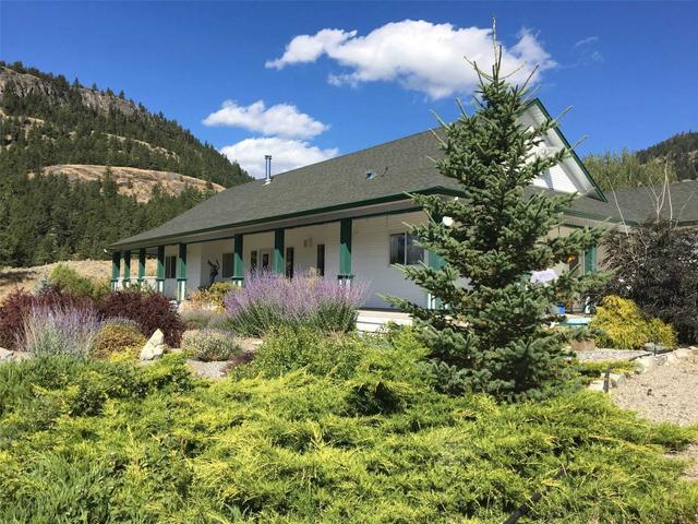 788 Sheep Creek Rd, House detached with 2 bedrooms, 3 bathrooms and 10 parking in Okanagan Similkameen I BC | Image 1