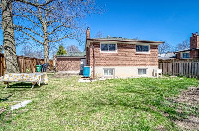 3300 Silverado Dr, House detached with 3 bedrooms, 3 bathrooms and 7 parking in Mississauga ON | Image 25