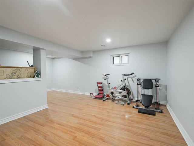 67 Fleetwood Cres, Townhouse with 3 bedrooms, 2 bathrooms and 1 parking in Brampton ON | Image 19