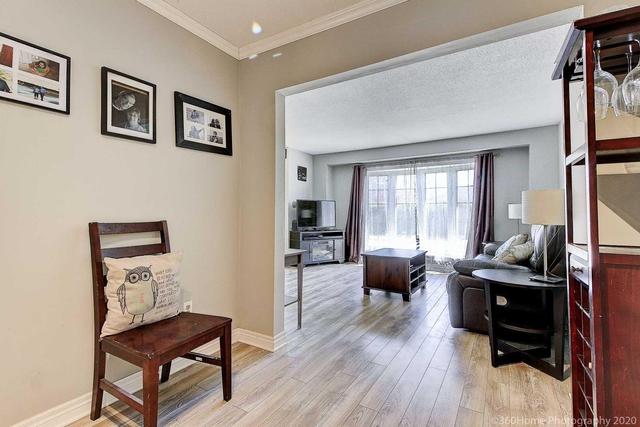 103 Castlebar Cres, House semidetached with 3 bedrooms, 3 bathrooms and 3 parking in Oshawa ON | Image 6