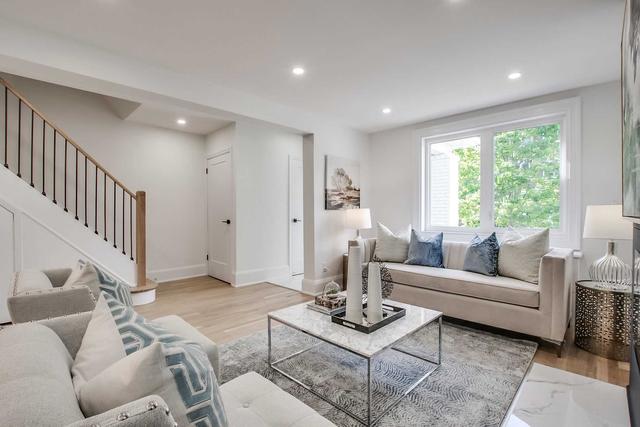 17 Avion Ave, House semidetached with 3 bedrooms, 3 bathrooms and 2 parking in Toronto ON | Image 2