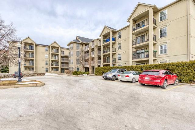 315 - 1431 Walkers Line, Condo with 2 bedrooms, 2 bathrooms and 1 parking in Burlington ON | Image 12