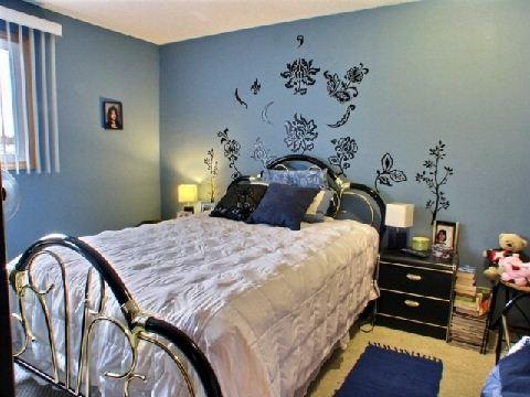 71 Clara Cres, House detached with 3 bedrooms, 2 bathrooms and 3 parking in London ON | Image 6