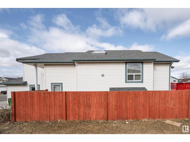 2210 37a Avenue Nw Nw, House detached with 5 bedrooms, 3 bathrooms and 5 parking in Edmonton AB | Image 33