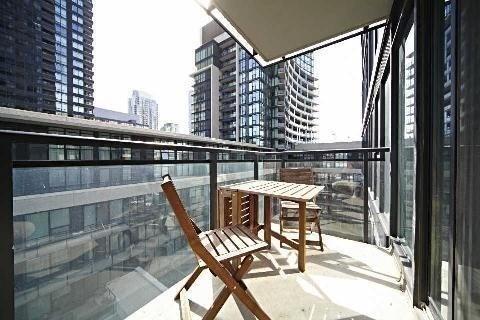 901 - 25 Capreol Crt, Condo with 1 bedrooms, 1 bathrooms and 1 parking in Toronto ON | Image 7
