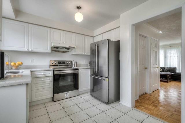 2194 St. Clair Ave W, House semidetached with 3 bedrooms, 4 bathrooms and 2 parking in Toronto ON | Image 32