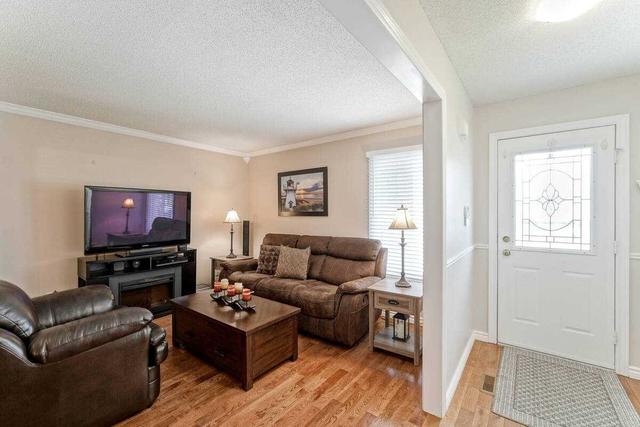 46 Large Cres, House detached with 3 bedrooms, 3 bathrooms and 3 parking in Ajax ON | Image 34