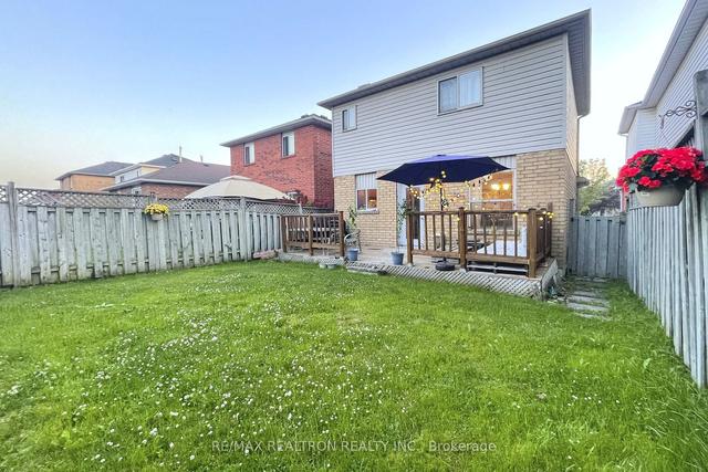1541 Fieldgate Dr, House detached with 3 bedrooms, 2 bathrooms and 5 parking in Oshawa ON | Image 19
