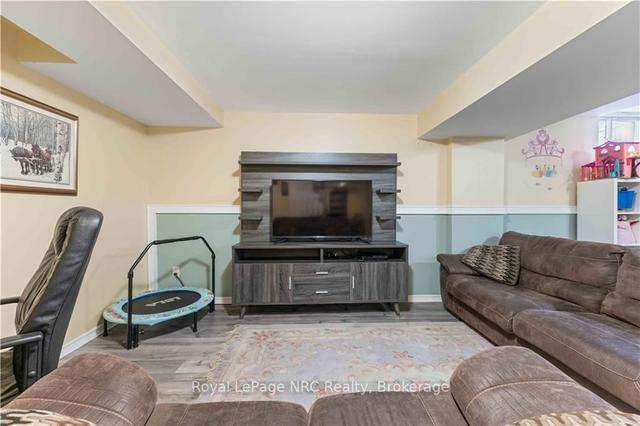 184 Echovalley Dr, House detached with 3 bedrooms, 4 bathrooms and 6 parking in Hamilton ON | Image 18