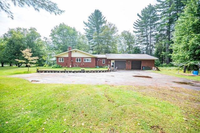 1296 Lower Craigmont Road, House detached with 2 bedrooms, 2 bathrooms and 4 parking in Madawaska Valley ON | Card Image