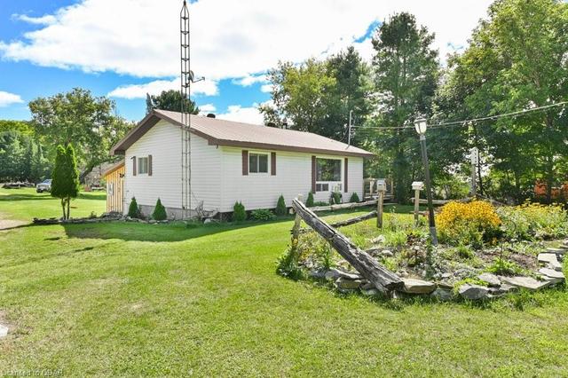 2444 Henderson Road, House detached with 4 bedrooms, 1 bathrooms and 10 parking in Central Frontenac ON | Image 27