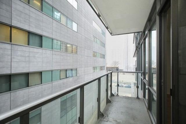 401 - 832 Bay St, Condo with 1 bedrooms, 1 bathrooms and 0 parking in Toronto ON | Image 5