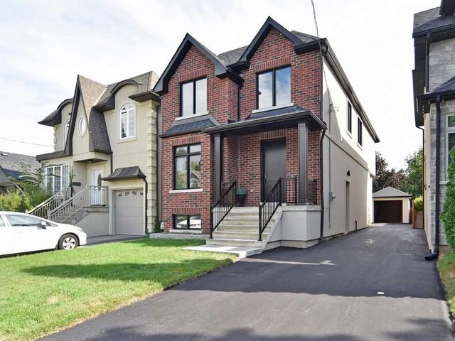 45 Roblin Ave, House detached with 4 bedrooms, 4 bathrooms and 5 parking in Toronto ON | Image 12