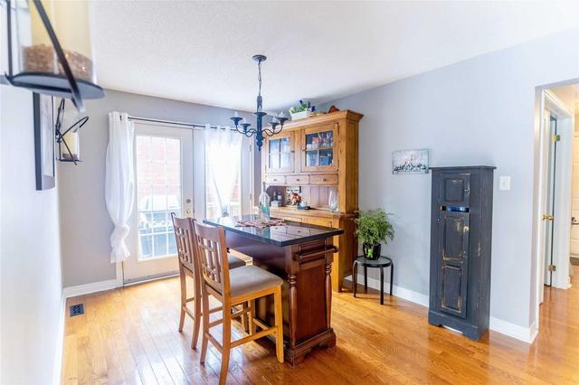 111 Crompton Dr, House detached with 3 bedrooms, 3 bathrooms and 6 parking in Barrie ON | Image 32