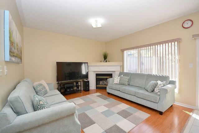 4733 Colombo Cres, House semidetached with 3 bedrooms, 3 bathrooms and 4 parking in Mississauga ON | Image 8