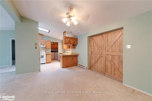 4 Allen Dr, Home with 2 bedrooms, 2 bathrooms and 3 parking in Wasaga Beach ON | Image 9