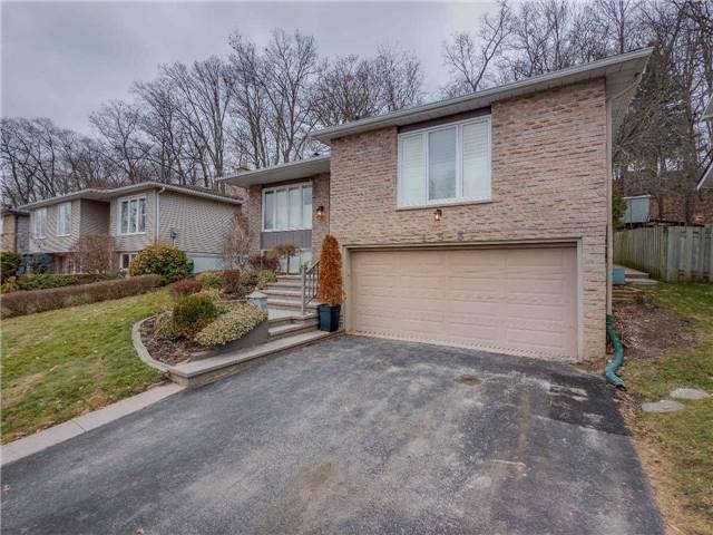 153 Forest Rd, House detached with 2 bedrooms, 3 bathrooms and 2 parking in Brantford ON | Image 2