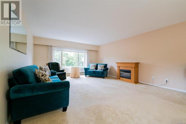 303 - 33 Mount Benson St, Condo with 2 bedrooms, 2 bathrooms and null parking in Nanaimo BC | Image 12