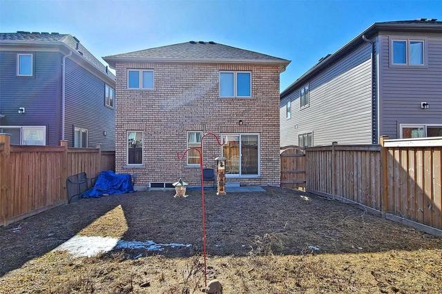 204 Lady Angela Ave, House detached with 3 bedrooms, 3 bathrooms and 2 parking in Oshawa ON | Image 21