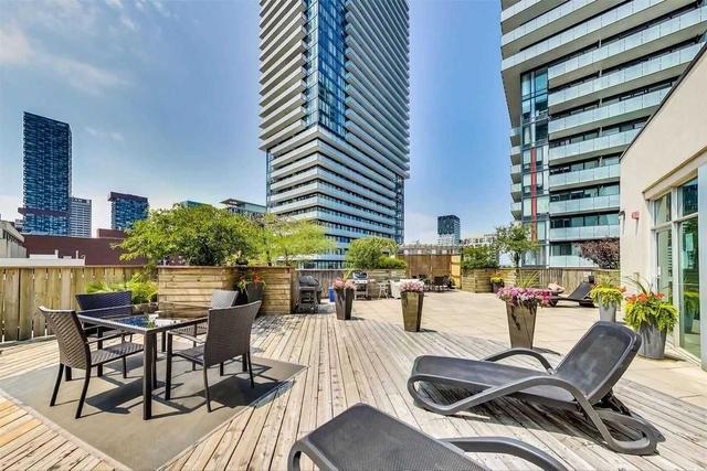 404 - 188 Eglinton Ave E, Condo with 2 bedrooms, 2 bathrooms and 1 parking in Toronto ON | Image 7