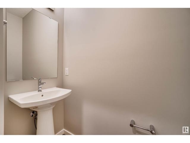 3532 6 Av Sw Sw, House detached with 3 bedrooms, 2 bathrooms and null parking in Edmonton AB | Image 17