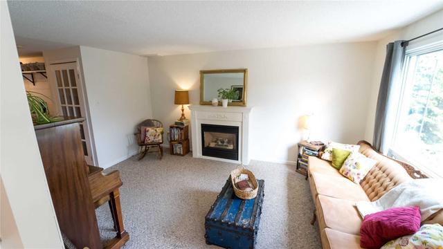 106 Mowat Cres, House semidetached with 2 bedrooms, 3 bathrooms and 2 parking in Barrie ON | Image 20