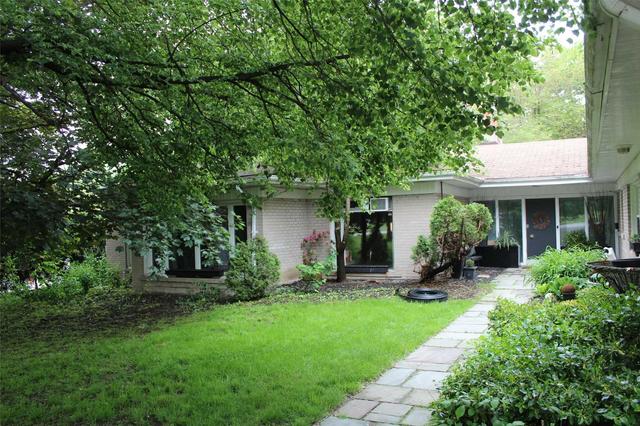 SHouse - 2592 Bayview Ave, House other with 3 bedrooms, 2 bathrooms and 1 parking in Toronto ON | Image 1