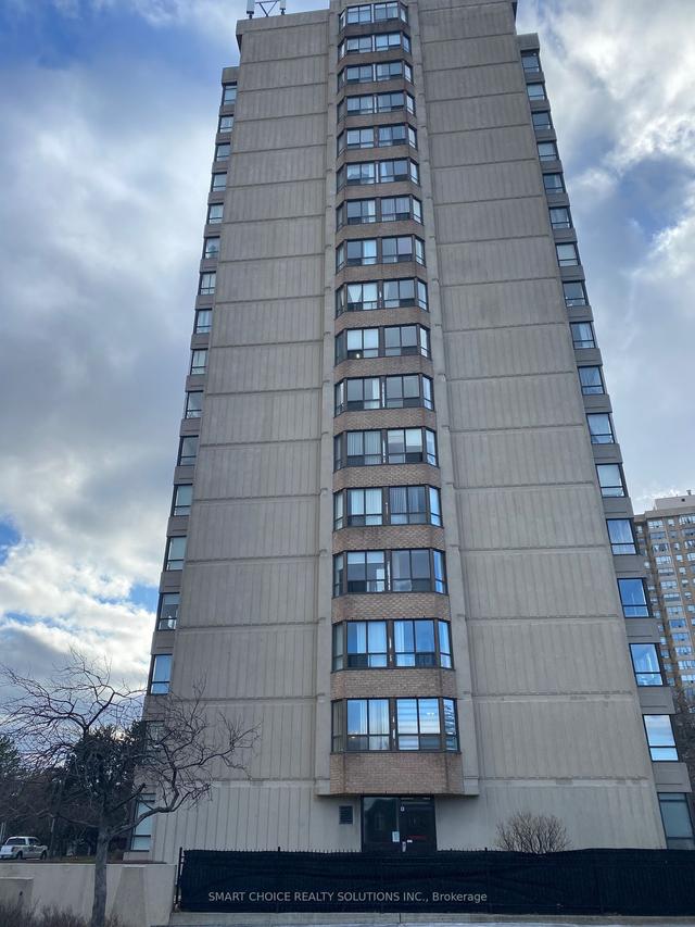 1504 - 10 Malta Ave, Condo with 3 bedrooms, 2 bathrooms and 1 parking in Brampton ON | Image 12