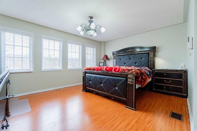 136 Bunchberry Way, House detached with 3 bedrooms, 4 bathrooms and 4 parking in Brampton ON | Image 16