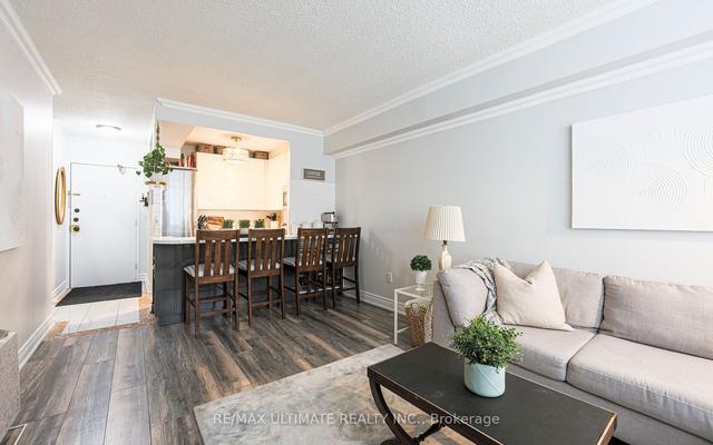 510 - 940 Caledonia Rd, Condo with 2 bedrooms, 1 bathrooms and 1 parking in Toronto ON | Image 5