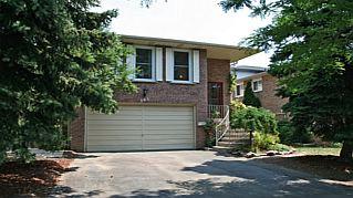 363 Coxe Blvd, House detached with 4 bedrooms, 2 bathrooms and null parking in Milton ON | Image 1