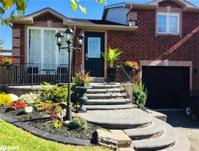 211 Columbia Rd, House detached with 2 bedrooms, 2 bathrooms and 4 parking in Barrie ON | Image 9