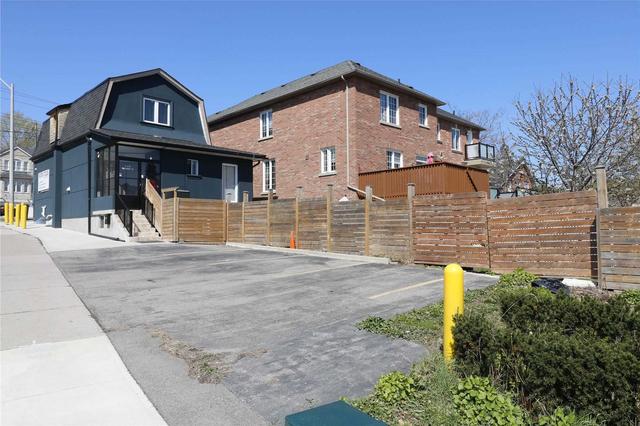 681 Scarlett Rd, House detached with 5 bedrooms, 4 bathrooms and 5 parking in Toronto ON | Image 31