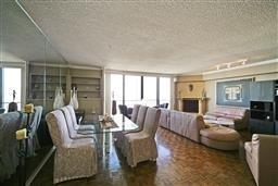 2837 - 33 Harbour Sq, Condo with 2 bedrooms, 2 bathrooms and 1 parking in Toronto ON | Image 9