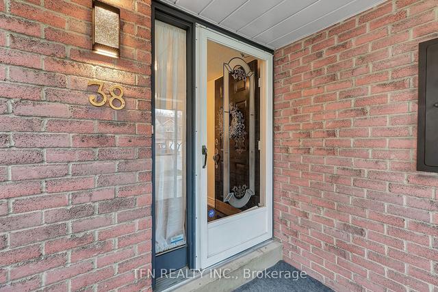 38 Bellrock Dr, House detached with 3 bedrooms, 3 bathrooms and 3 parking in Toronto ON | Image 23