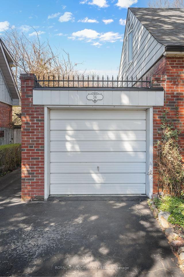 36 Cliffcrest Dr, House detached with 3 bedrooms, 2 bathrooms and 6 parking in Toronto ON | Image 9