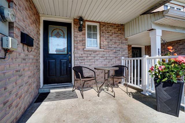 1081 Tilbury St, House attached with 3 bedrooms, 2 bathrooms and 4 parking in Oshawa ON | Image 34