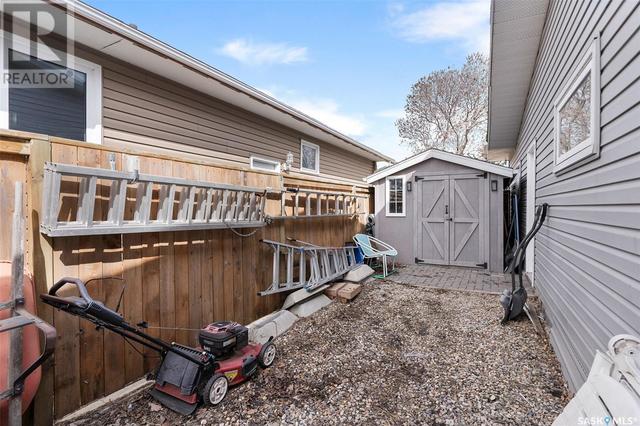 107 7th Avenue W, House detached with 5 bedrooms, 3 bathrooms and null parking in Watrous SK | Image 43