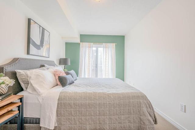 238 - 25 Turntable Cres, Townhouse with 2 bedrooms, 2 bathrooms and 1 parking in Toronto ON | Image 11