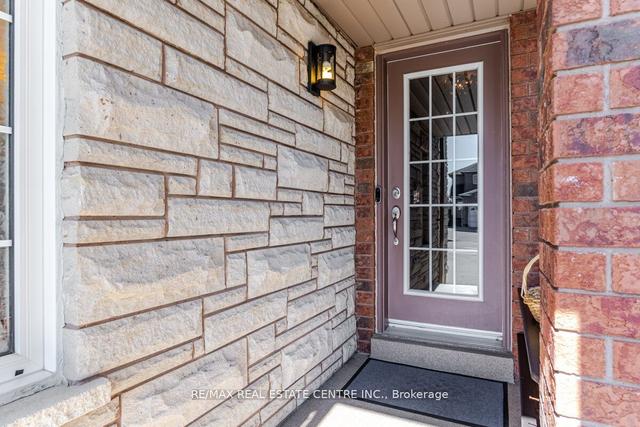1193 Foxglove Pl, House semidetached with 3 bedrooms, 4 bathrooms and 5 parking in Mississauga ON | Image 23