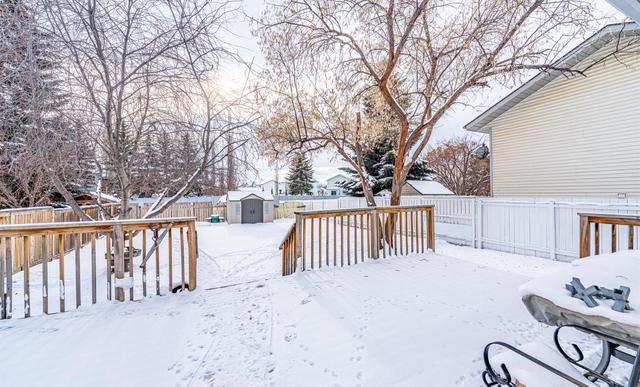 332 Riverglen Drive Se, House detached with 3 bedrooms, 1 bathrooms and 4 parking in Calgary AB | Image 18